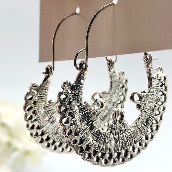 Bali Style Openwork Filigree Silver Tone Hoop Earring Lot Crescent Huggie Boho - Picture 3 of 15